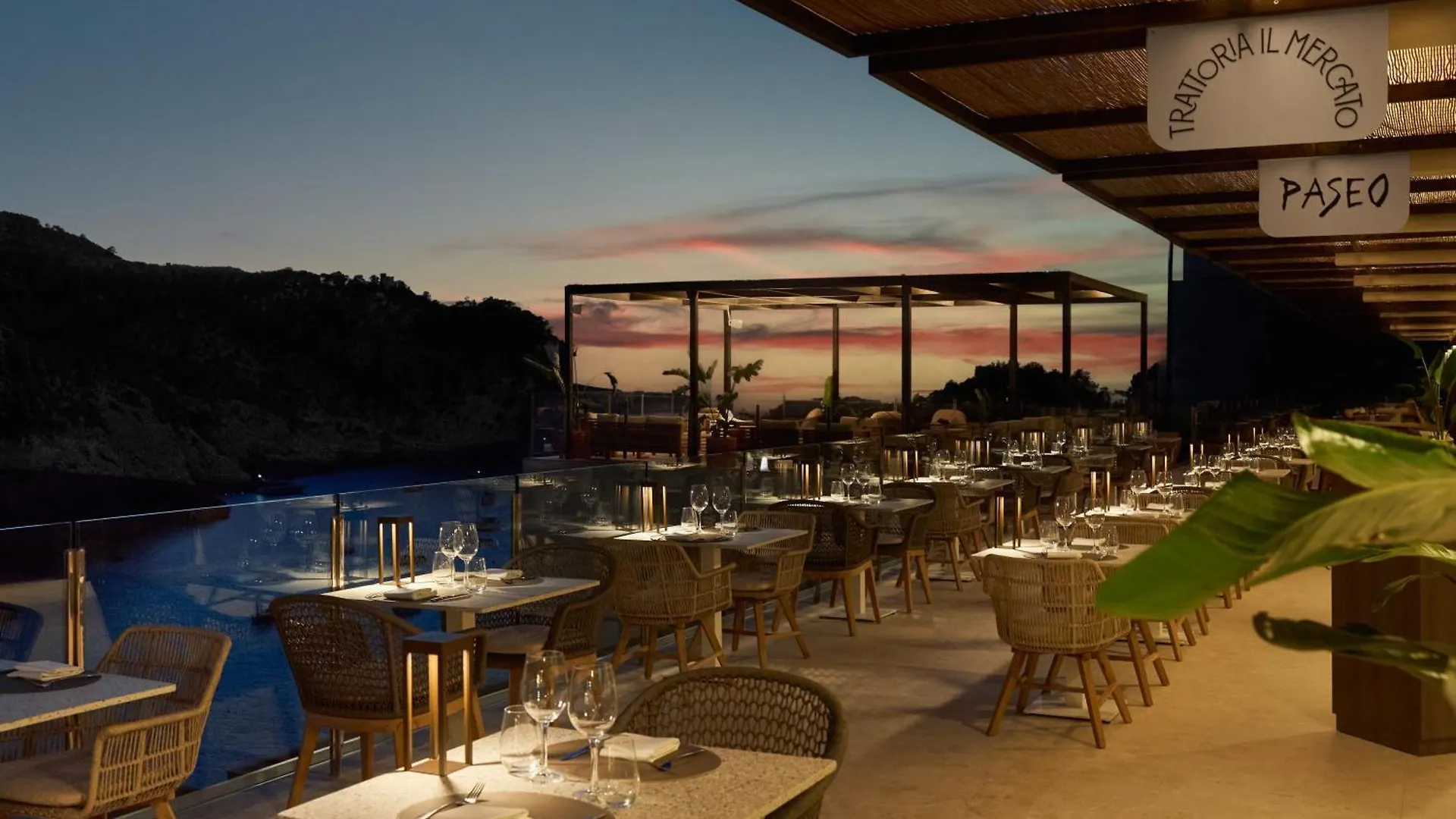 Cala San Miguel Ibiza Resort, Adults Only, Curio Collection By Hilton Port de Sant Miguel Espagne